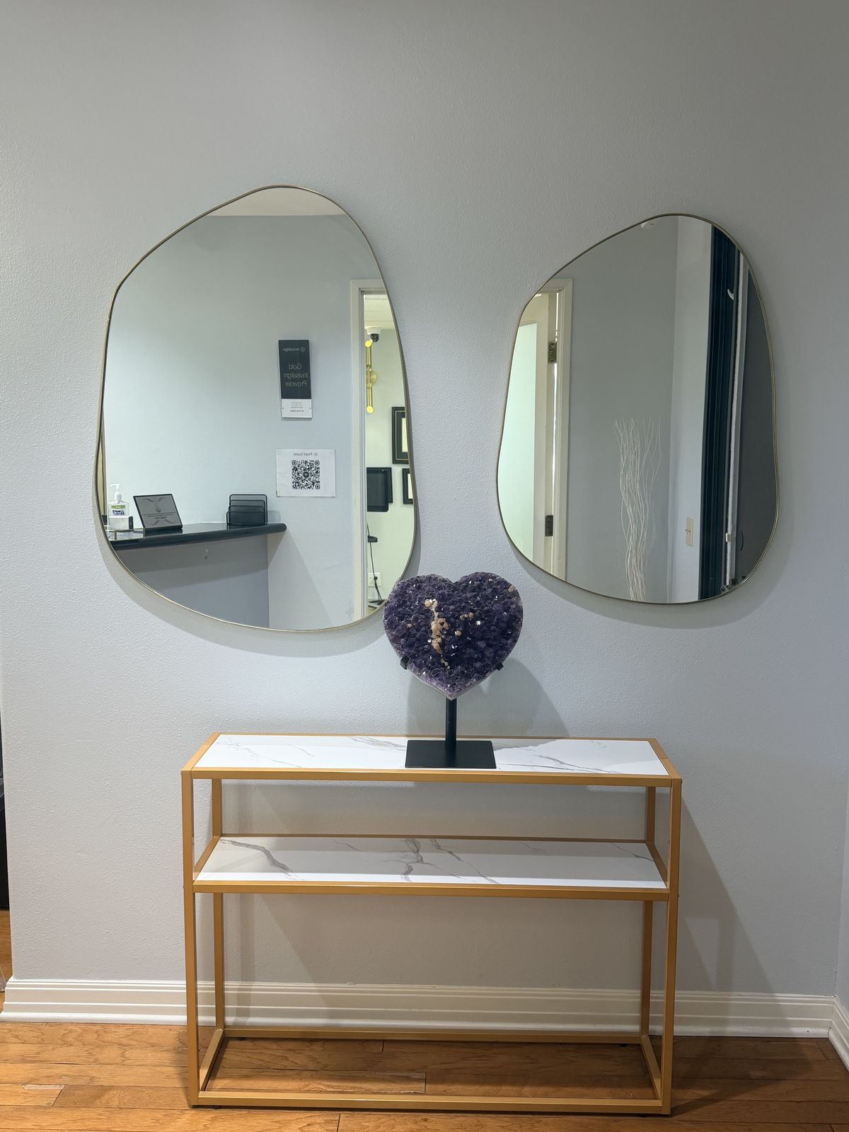 Reception area with twin mirrors at Dr. Pearl Zadeh's office